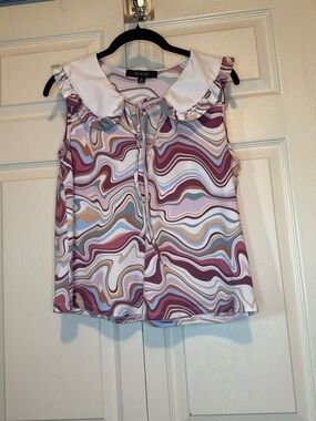 Ava Rose Psychedelic Wave-Print Ruffle Collar Top - M